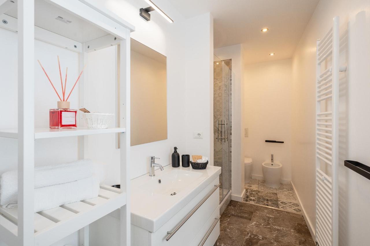 Annamaria - Central Station Charming Accommodation บารี ภายนอก รูปภาพ